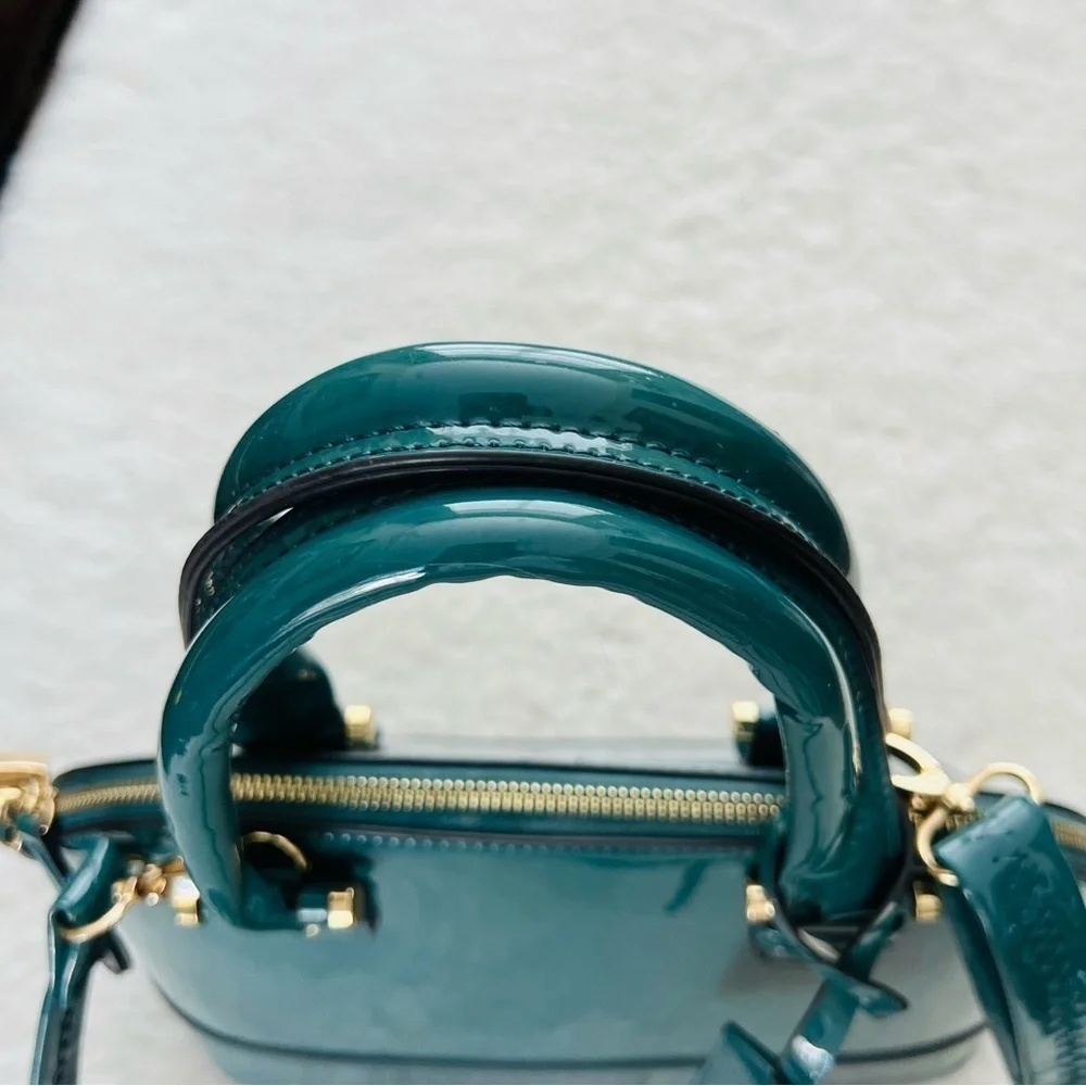 JustFab detachable bag